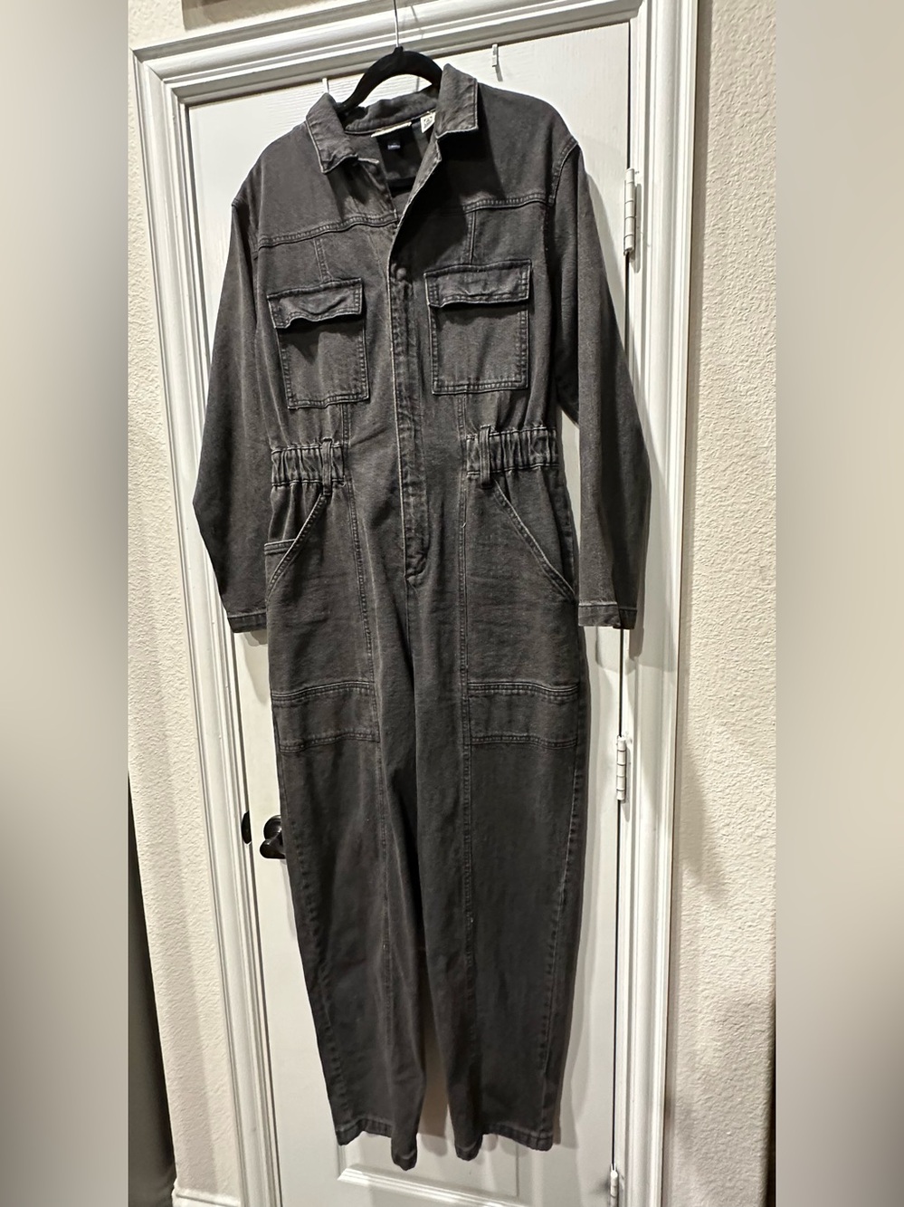NWOT Viral/Sold Out Universal Thread Denim Jumpsuit